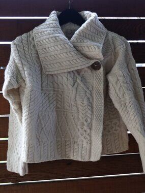 Aran Sweater Market Cropped Merino Wool Cableknit Cardigan (Cream Crossover, M)